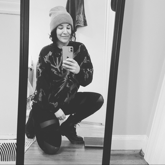 Meet your Posher, Rachel - Picture 1 of 1